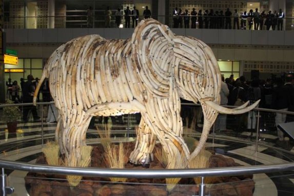 elephant-ivory-sculpture-botswana